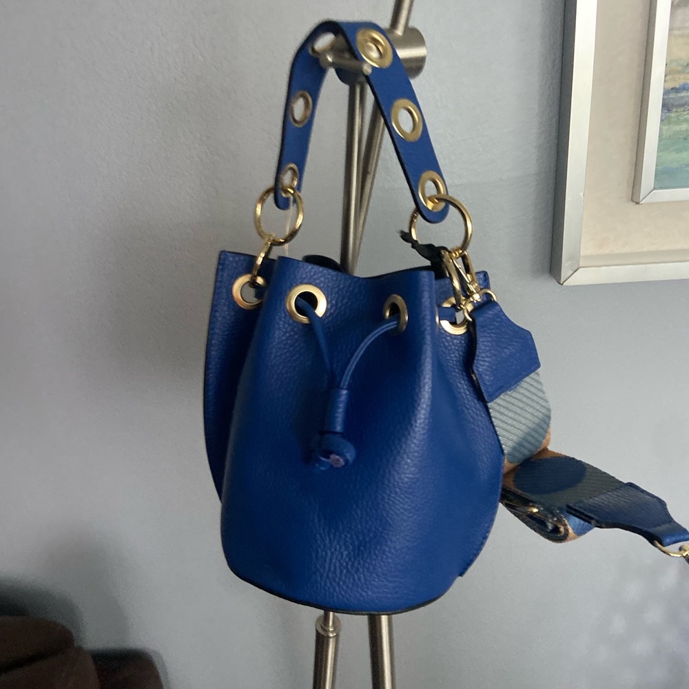 Laura di Maggio leather bucket bag crossbody